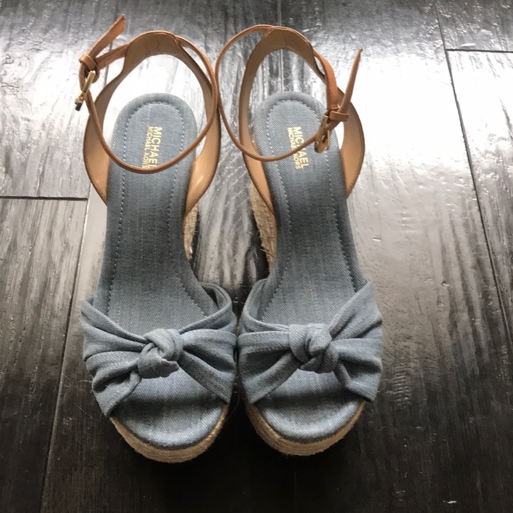 Summer wedges